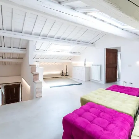 Casanostra 12, Emma * San Ginesio