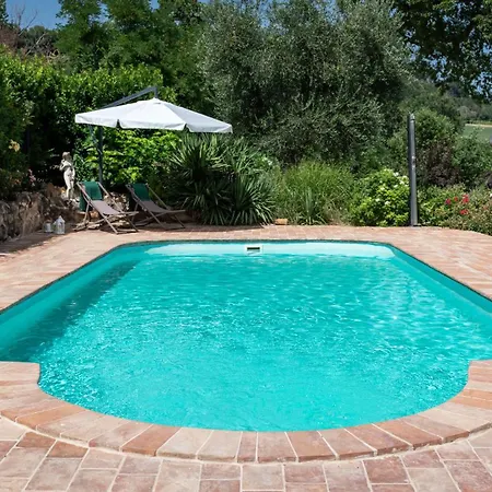 Villa Casanostra 12, Emma *